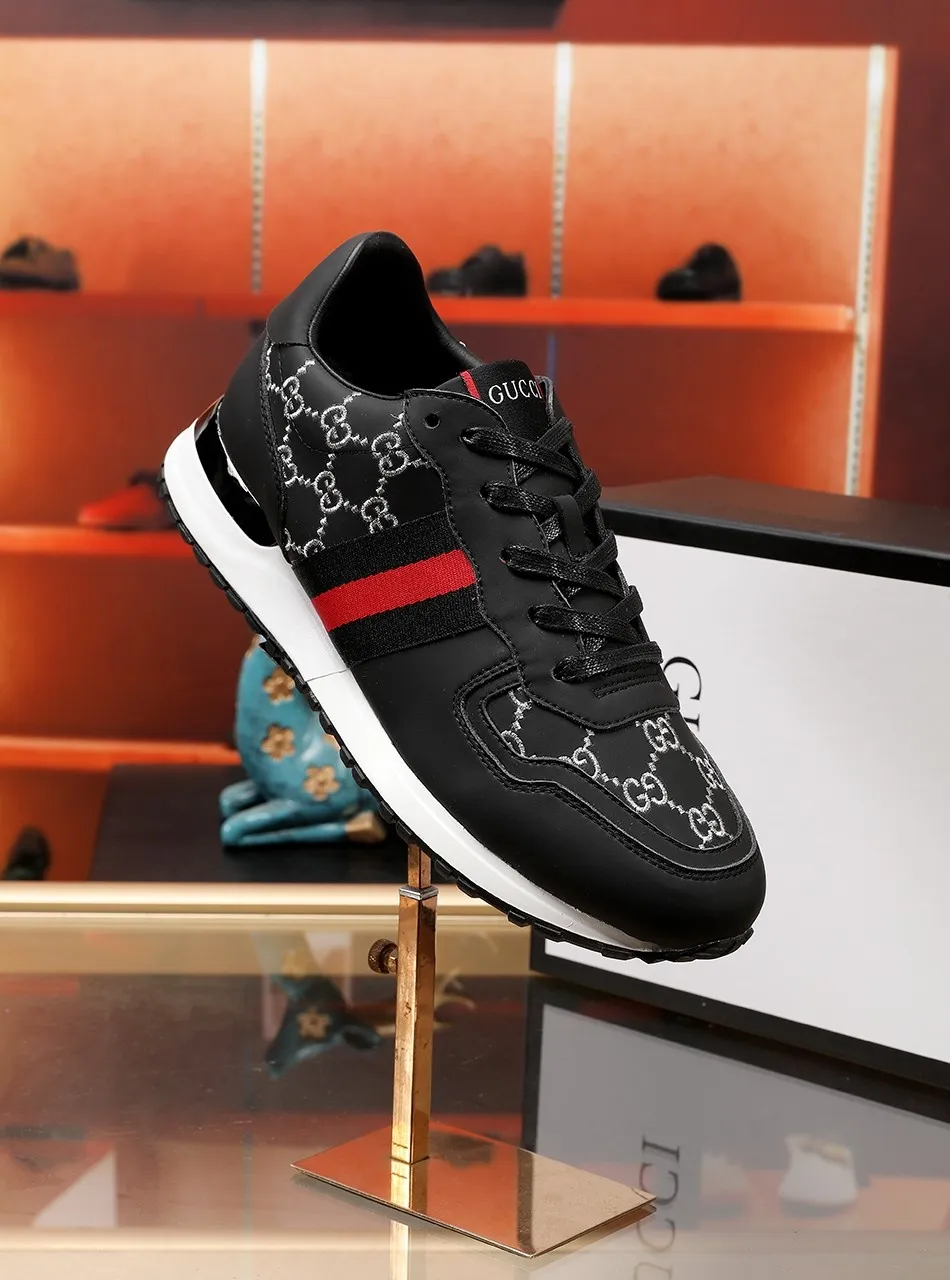 Factory price: 400💰 (GUCCI) The latest summer model from the official website🎁🎁casual and fashionable men's shoes👟, hot style💥The version is simple and elegant, exclusive for trendy men, the upper is made of calfskin electric embroidery pattern ➕The inner lining is made of sheepskin, soft and comfortable, black and white two-color optional, code number: 38-44, customized 45